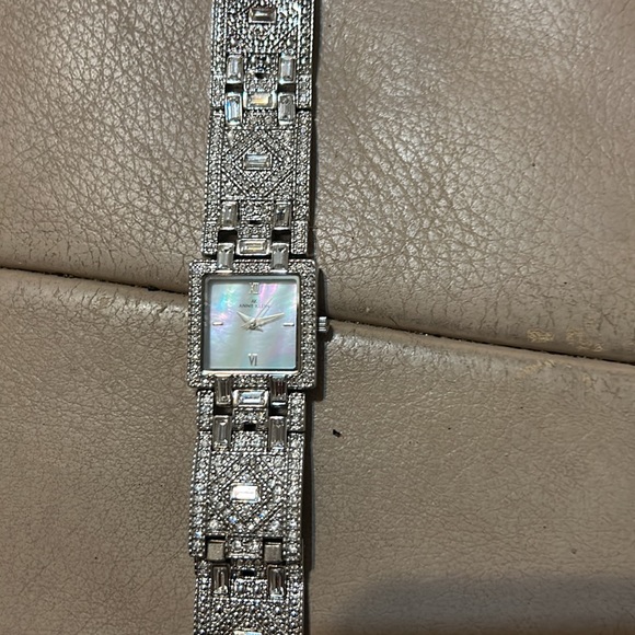 Watch - Picture 5 of 5